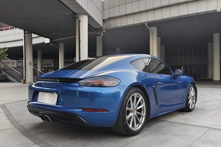 Used Porsche 718 2016 Cayman 2.0T
