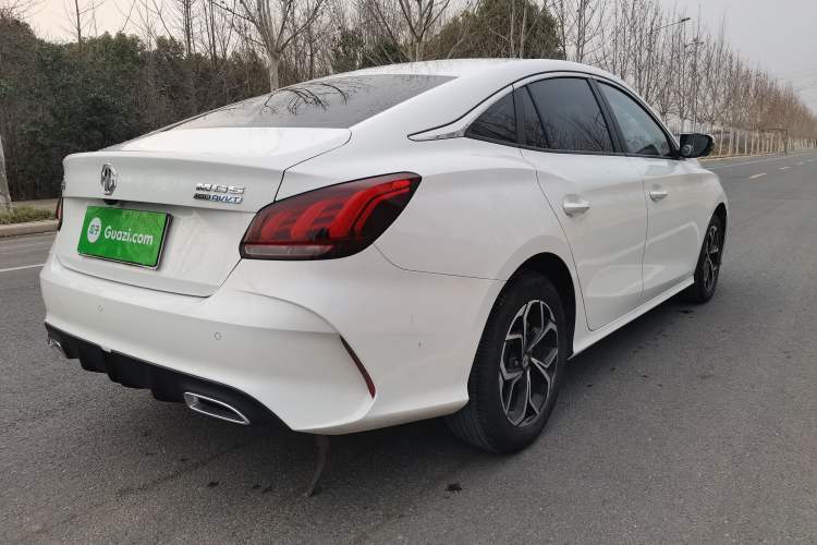 Used MG 5 2021 180 DVVT CVT Youth Luxury Edition
