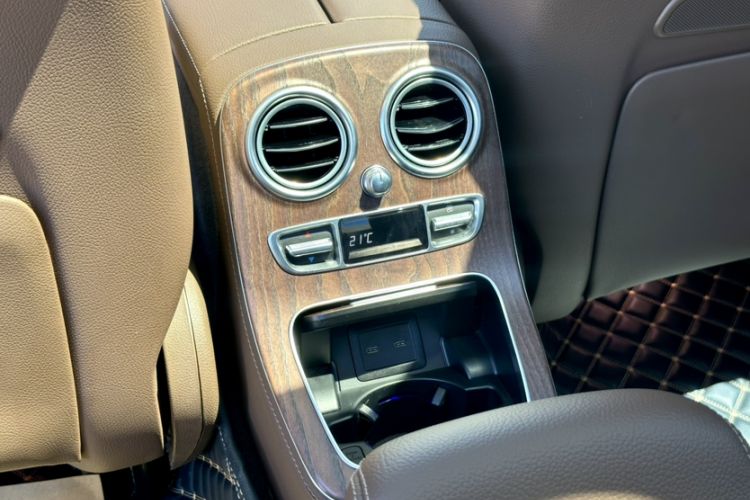 Used Mercedes-Benz E-Class 2022 E 300 L Premium Edition
