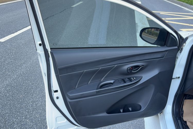 Used Toyota YARiS L 2022 1.5L CVT Leading PLUS Edition
