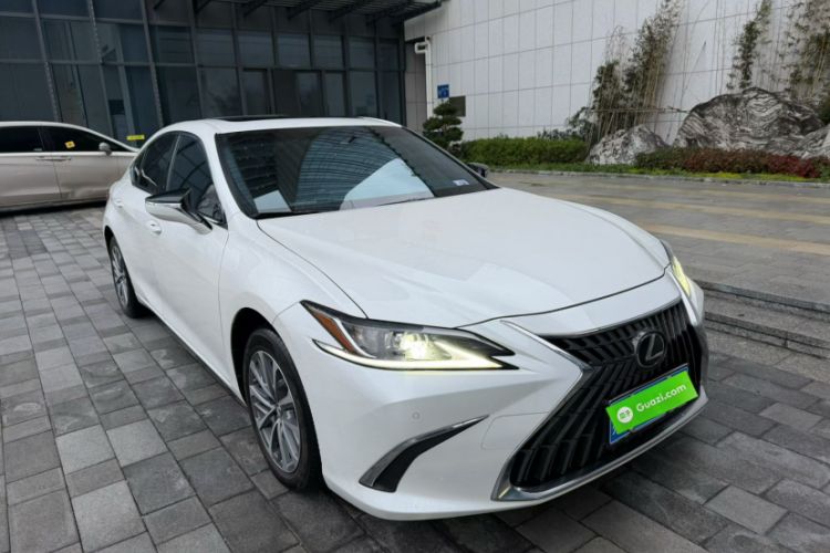 Used Lexus ES 2023 200 Luxury Edition
