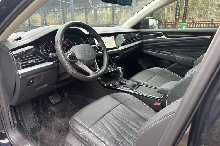 Used Volkswagen Passat 2023 Restyled 330TSI Starry Luxury Edition
