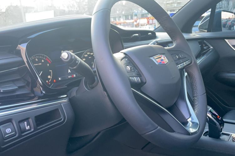 Used Cadillac XT6 2022 2.0T Six-Seater Four-Wheel-Drive Luxury Version