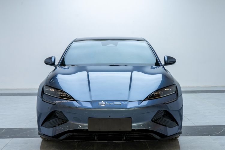 Used BYD Seal 2022 650 km All-Wheel-Drive Performance Version
