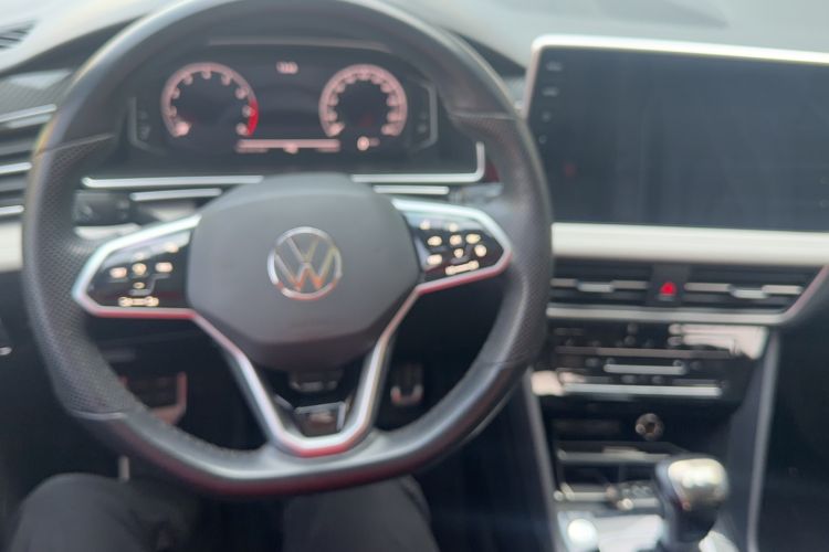 Used Volkswagen Tiguan L 2022 330TSI Automatic Two-Wheel Drive R-Line Enhanced Edition