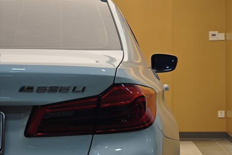 Used BMW 5 Series 2019 Facelifted 525Li Luxury Package
