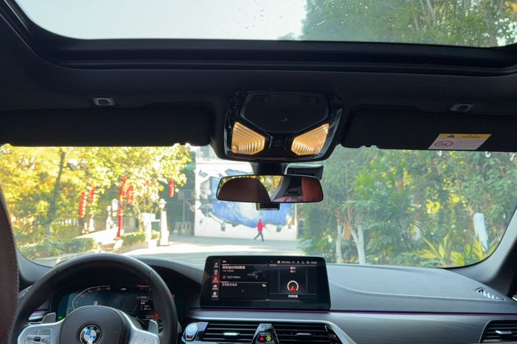 Used BMW 5 Series 2022 Second Facelift 530Li Leading Edition M Sport Package
