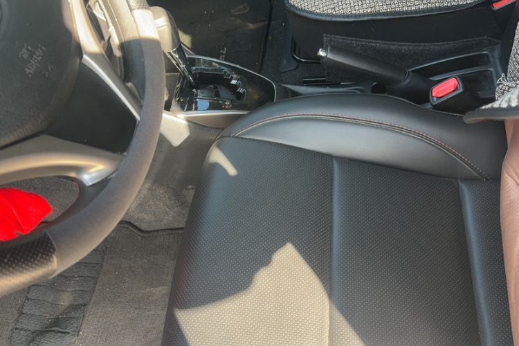 Used Toyota YARiS L 2022 X-Trail 1.5L CVT Luxury PLUS Edition