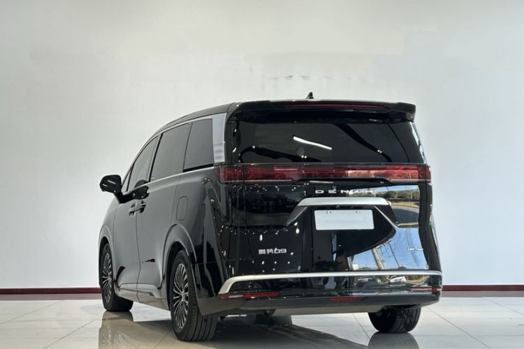 Used Denza D9 2023 DM-i 965 Luxury Model
