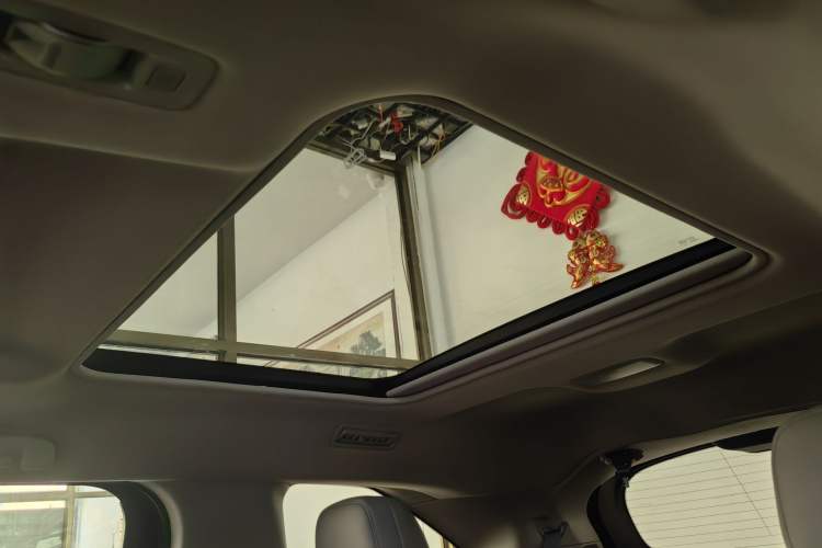 Used Toyota Granvia 2023 2.5L Hybrid Prestige PLUS Edition
