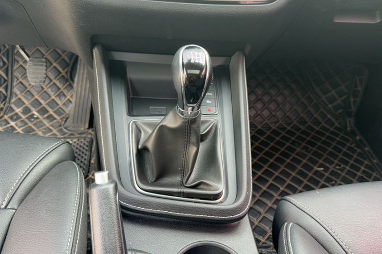 Used BYD Song MAX 2019 1.5T Manual Smart Connect Ruiyi Model 6 Seats China V Standard
