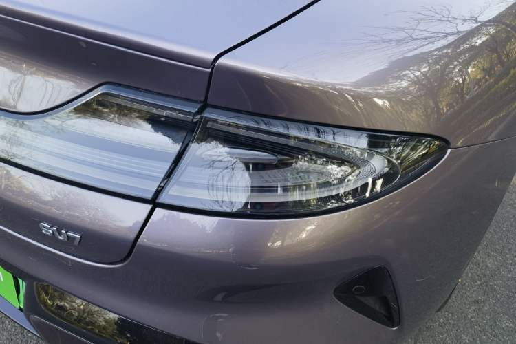 Used  SU7 2024 Rear-Drive Ultra-Long Range Advanced Pro-Level Intelligent Driving Version
