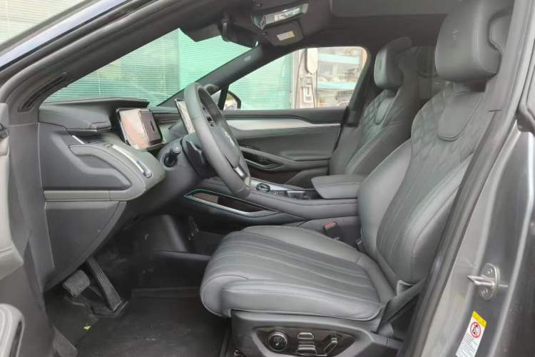 Used BYD Song L EV 2025 Intelligent Driving Version 662 km LiDAR Excellence Edition
