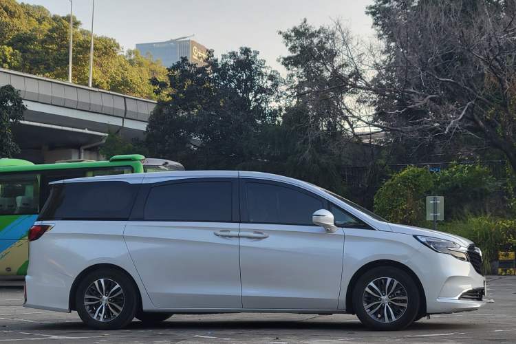 Used Buick GL8 2022 ES Landtrek 653T Comfort Edition
