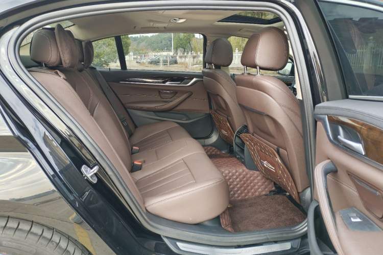 Used BMW 5 Series 2019 525Li Luxury Package
