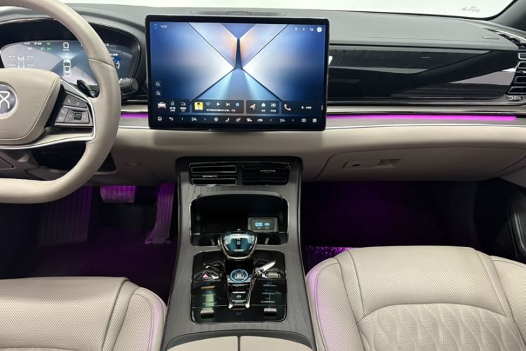 Used BYD Han 2025 EV with 701 km of Laser Radar-Enabled Intelligent Driving