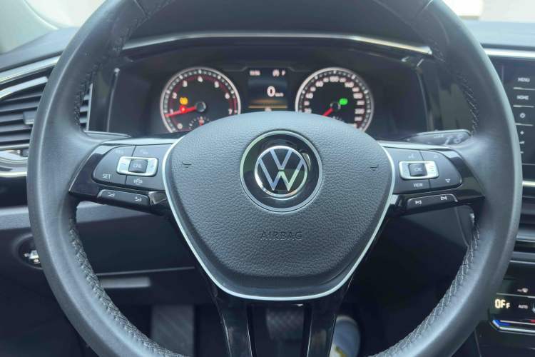 Used Volkswagen Tayron 2022 280TSI Two-Wheel Drive Luxury Smart Connectivity Version
