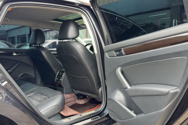 Used Volkswagen Passat 2014 2.0 TSI DSG Ultimate Edition
