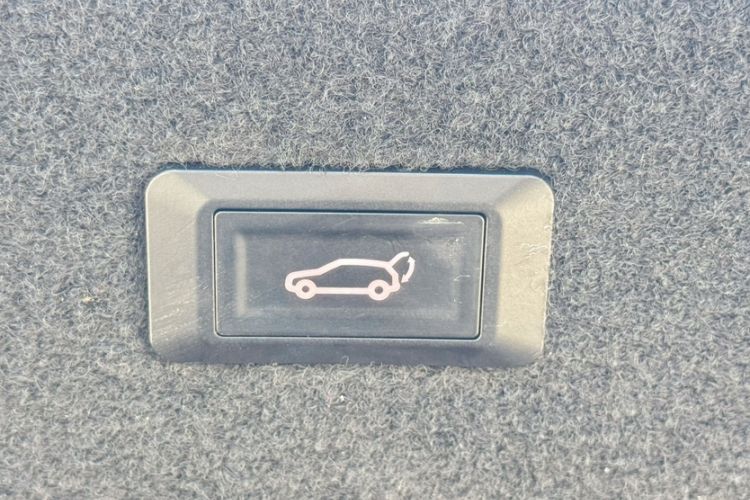 Used Jaguar XFL 2018 XFL 2.0T 250 PS Luxury Edition
