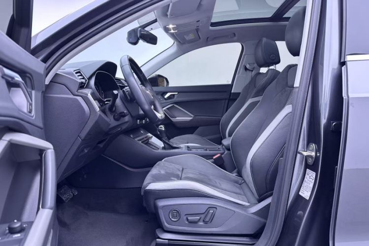 Used Audi Q3 2021 35 TFSI Fashion Dynamic Model