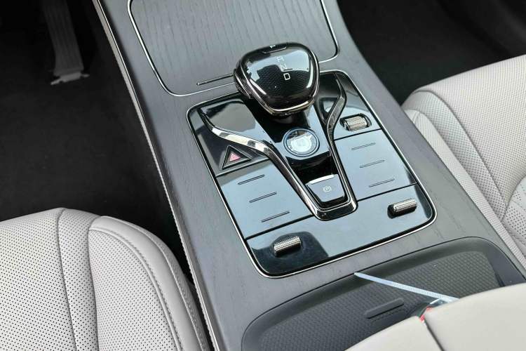 Used BYD Han 2025 EV Intelligent Driving Edition 701KM LiDAR Deluxe Model