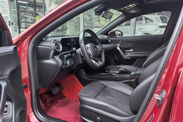 Used Mercedes-Benz A-Class 2022 A 200 L Sport Sedan Fashion Model
