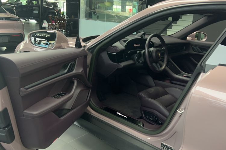 Used Porsche Taycan 2022-Year Updated Taycan
