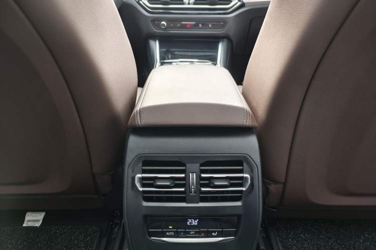 Used BMW i3 2024 eDrive 35 L
