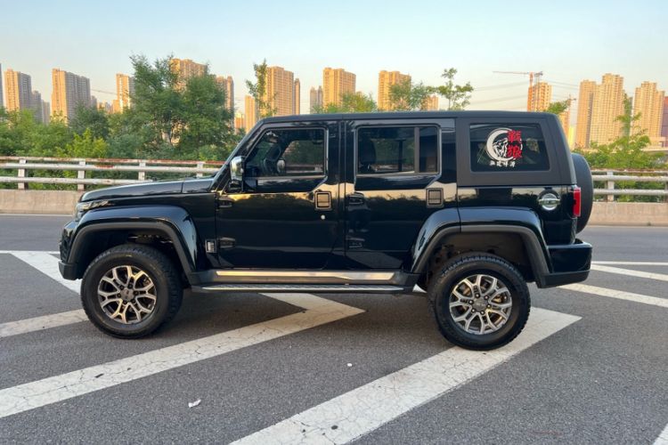 Used Beijing Auto BJ40 2023 2.0T Automatic Four-Wheel Drive Urban Hunter Edition Chivalrous Type
