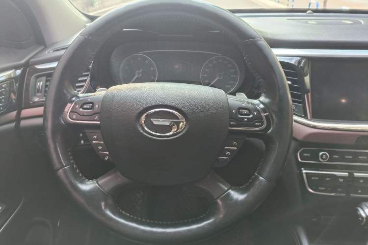 Used GAC Trumpchi GS8 2017 320T Two-Wheel Drive Luxury Smart Connectivity Version (7 Seats)
