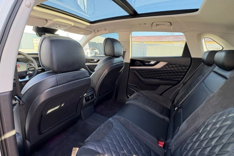 Used Hongqi HS5 2019 2.0T Smart Connect Flagship All-Wheel-Drive Version
