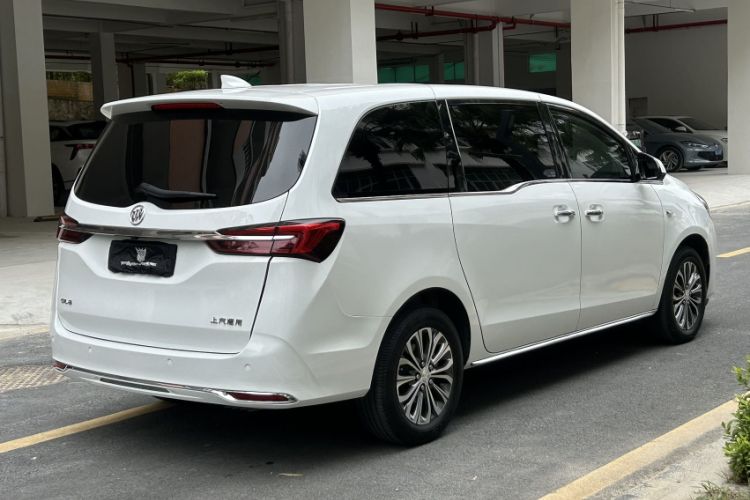 Used Buick GL8 2023 Facelifted Land Cruiser Executive Luxury Version
