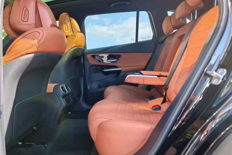 Used Mercedes-Benz GLC 2023 GLC 260 L 4MATIC Dynamic Edition 5-seater
