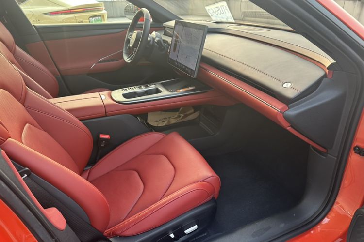 Used  SU7 2024 Rear-Drive Ultra-Long Range Advanced Pro-Level Intelligent Driving Version