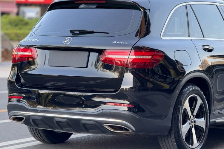 Used Mercedes-Benz GLC 2019 Facelift GLC 260 L 4MATIC Luxury Model

