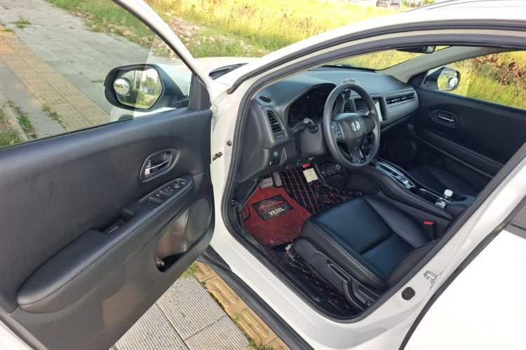 Used Honda Vezel 2017 1.8L CVT Front-Wheel Drive Pioneer Edition
