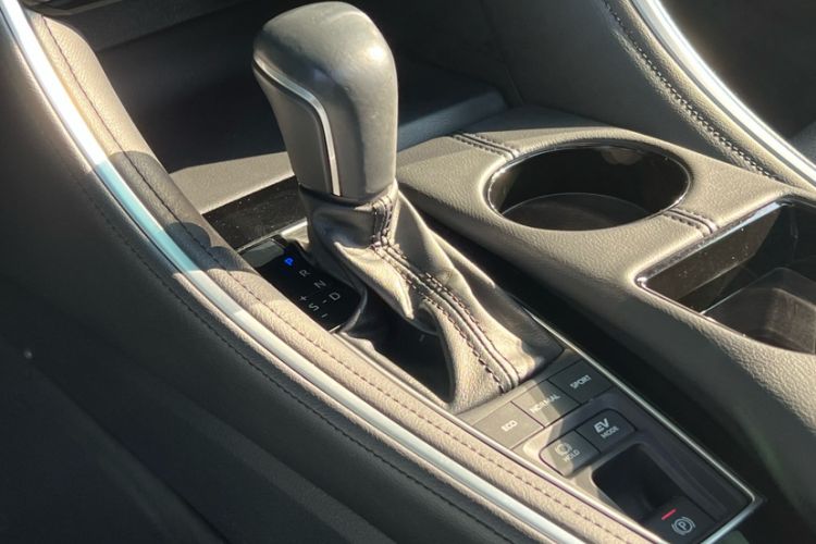 Used Toyota Avalon 2023 Dual-Engine 2.5L Luxury Edition