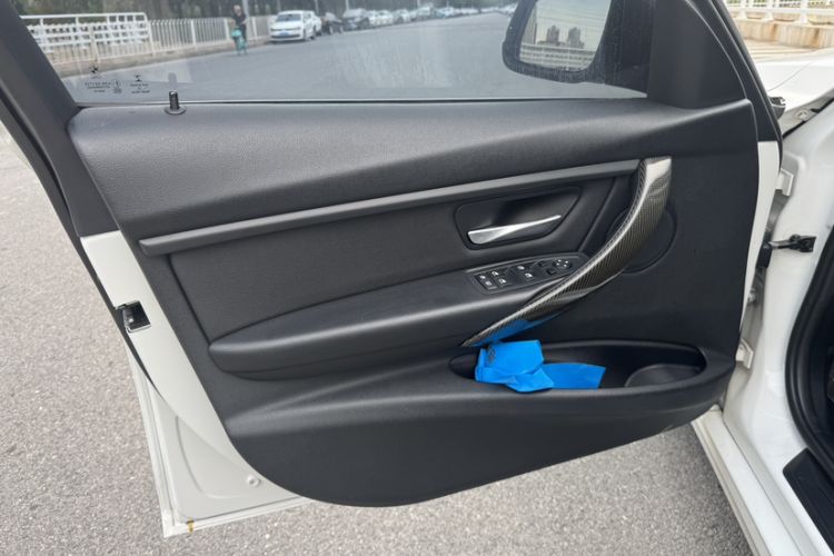 Used BMW 3 Series 2015 320Li Luxury Edition Fashion Model
