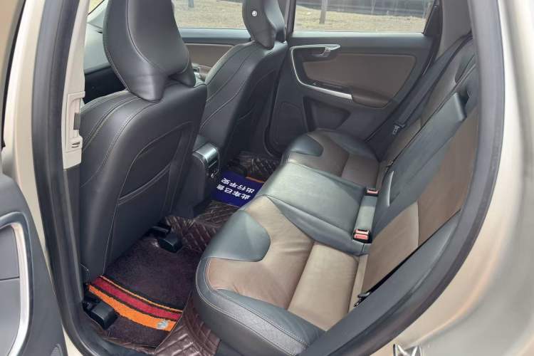 Used Volvo XC60 2017 T5 AWD Smart Upgrade Edition