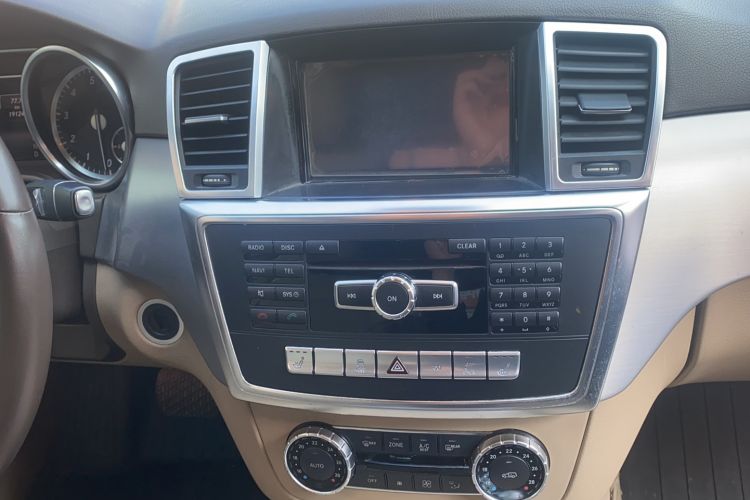 Used Mercedes-Benz M-Class 2014 ML 320 4MATIC