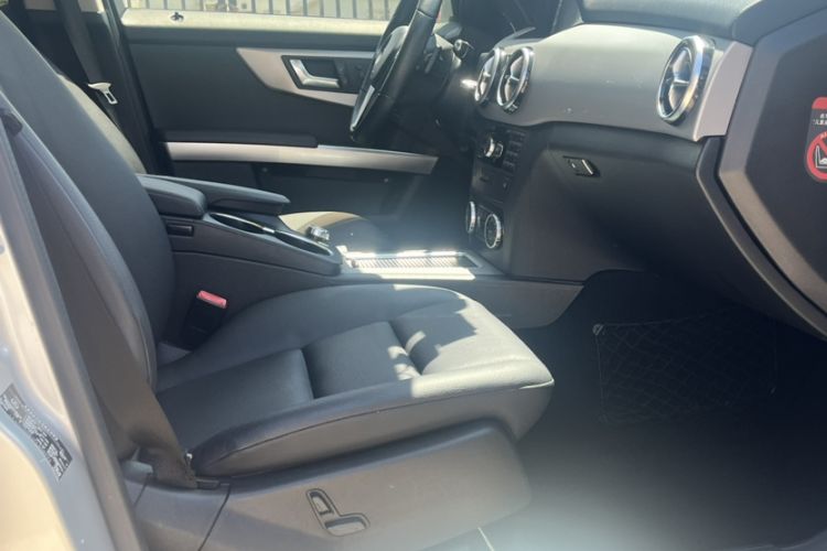 Used Mercedes-Benz GLK-Class 2013 GLK 300 4MATIC Dynamic Sunroof Model