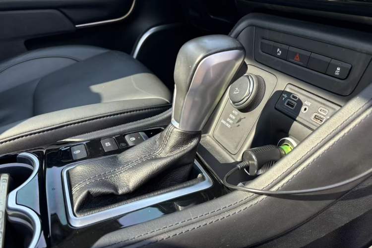 Used  Grand Commander 2018 2.0T Four-Wheel Drive Enjoyment Edition China VI
