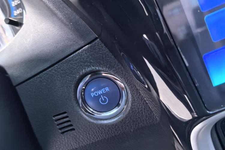 Used Toyota Corolla 2017 Revised Dual-Engine 1.8L E-CVT Leading Edition
