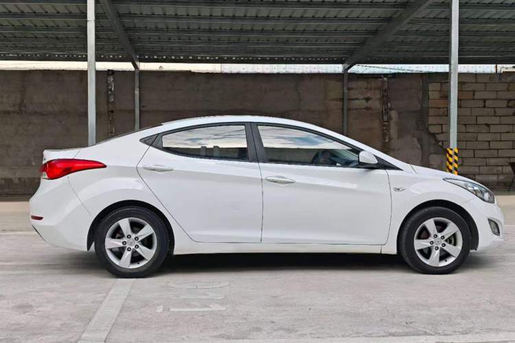 Used Hyundai Elantra (5th Generation / Langdong) 2012 1.6L Automatic Fashion Edition