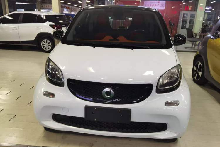 Used  fortwo 2015 1.0L 52 kW Hardtop Passion Edition

