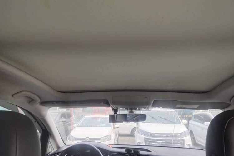 Used Volkswagen Touran 2016 Volkswagen Touran L 280TSI DSG Comfort Edition
