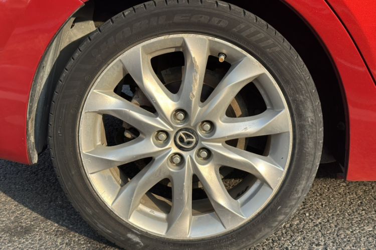 Used Mazda Mazda 3 Axela 2014 Sedan 2.0L Automatic Flagship Model
