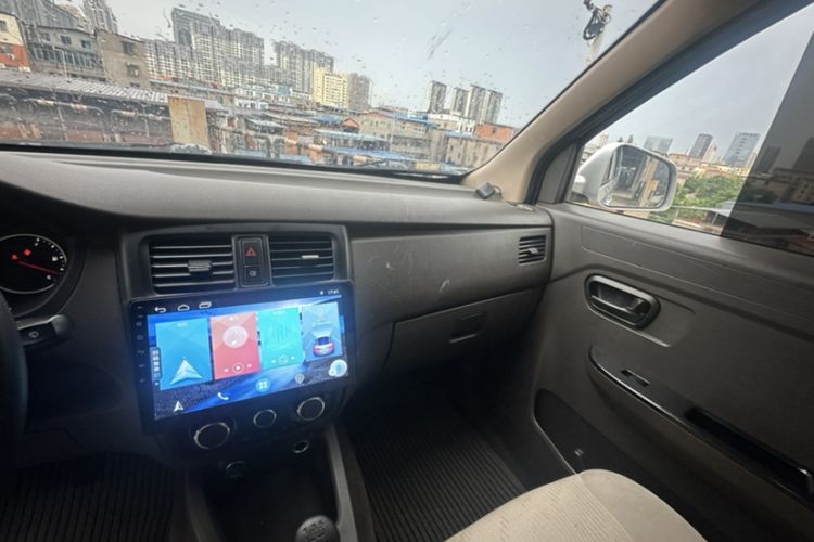 Used Wuling Rongguang V 2018 1.5L Standard Version
