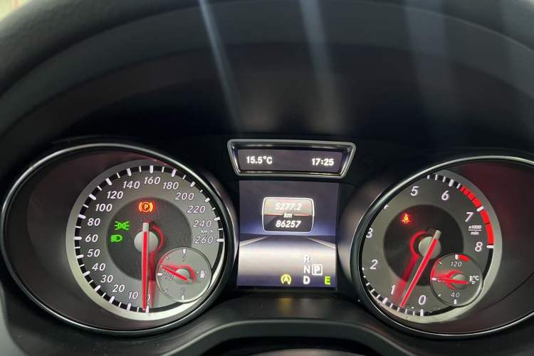 Used Mercedes-Benz GLA 2015 GLA 220 4MATIC Fashion Model