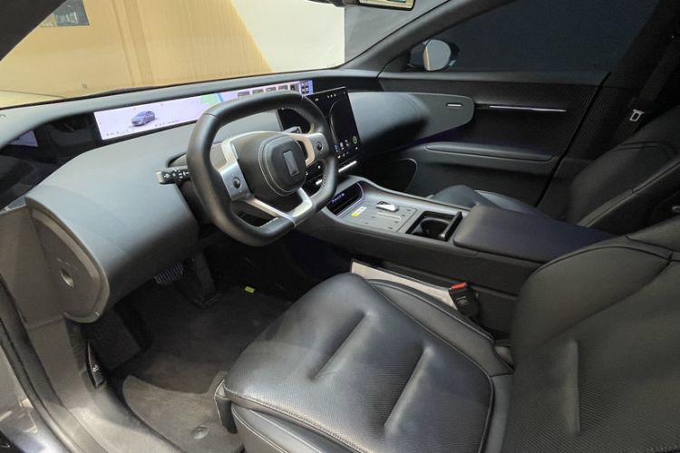 Used  12 2025 Max Extended-Range Edition
